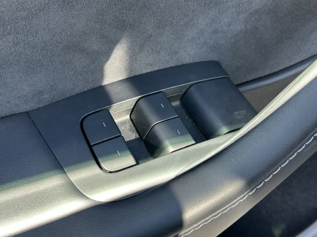 Used 2023 Tesla Model Y 2WD image 21