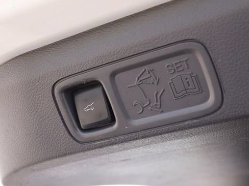 Used 2021 Ford Expedition Limited AWD/4WD image 9