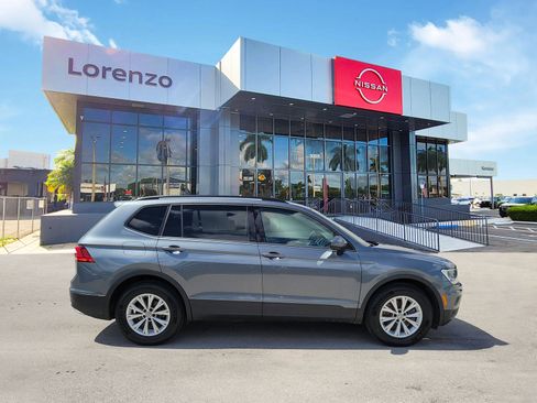 Used 2019 Volkswagen Tiguan S w/ Driver Assistance Package FWD image 4