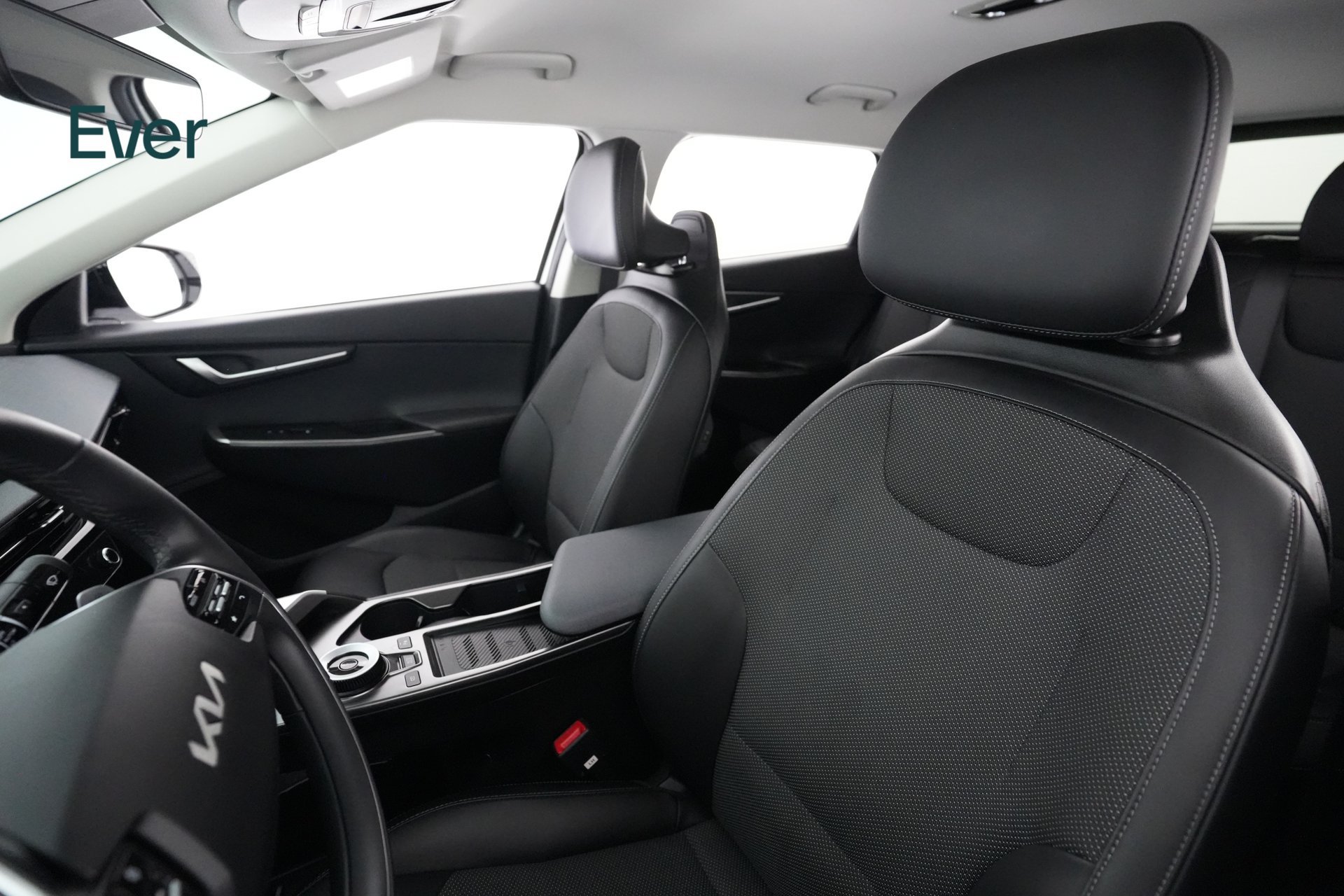 Used 2024 Kia EV6 Light RWD image 4