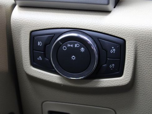 Used 2018 Ford F150 Lariat w/ Equipment Group 501A Mid image 40