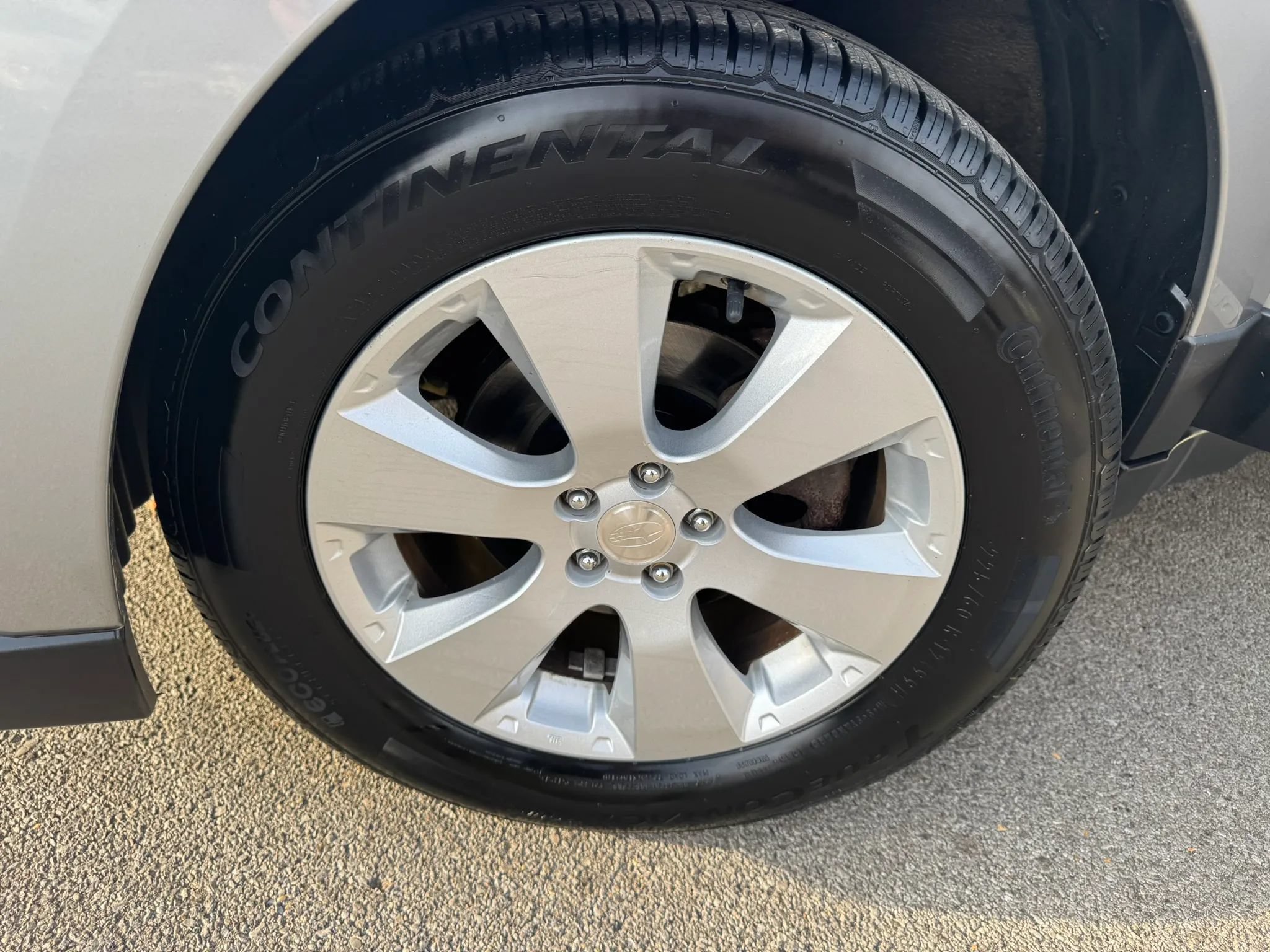 Used 2011 Subaru Outback 2.5i Limited AWD/4WD image 28