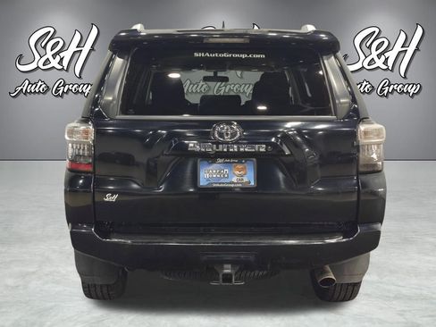 Used 2018 Toyota 4Runner SR5 image 29
