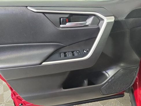 Used 2022 Toyota RAV4 XLE w/ Convenience Package image 26