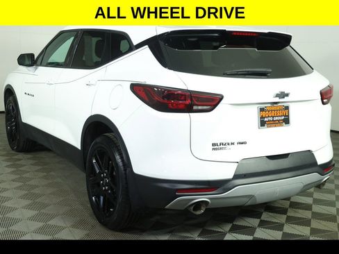 Used 2024 Chevrolet Blazer LT w/ Driver Confidence Package AWD/4WD image 4