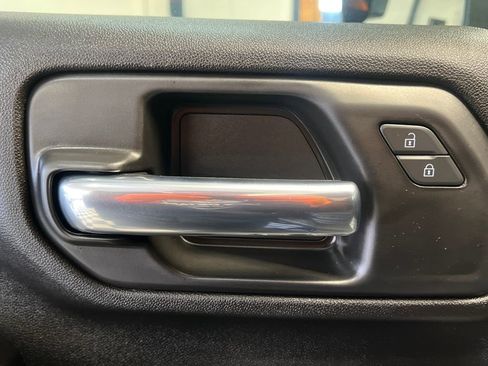 Used 2025 Chevrolet Silverado 2500 Custom w/ Custom Value Package image 40