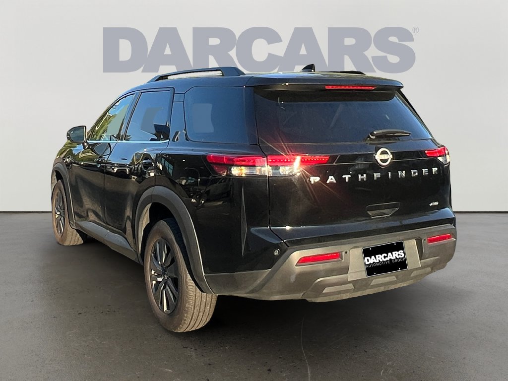 Used 2025 Nissan Pathfinder SV AWD/4WD image 5