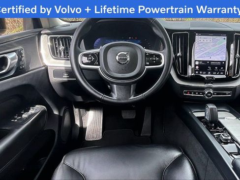 Used 2025 Volvo XC60 B5 Plus image 8