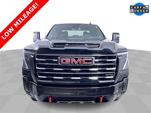 Used 2025 GMC Sierra 2500 AT4 image 3