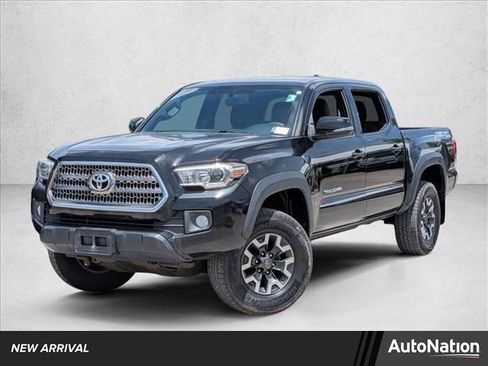 Used 2017 Toyota Tacoma TRD Off-Road w/ Premium & Technology Package RWD image 1