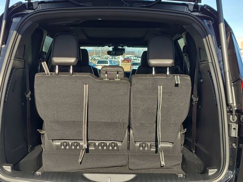 New 2026 Chrysler Pacifica Select image 27