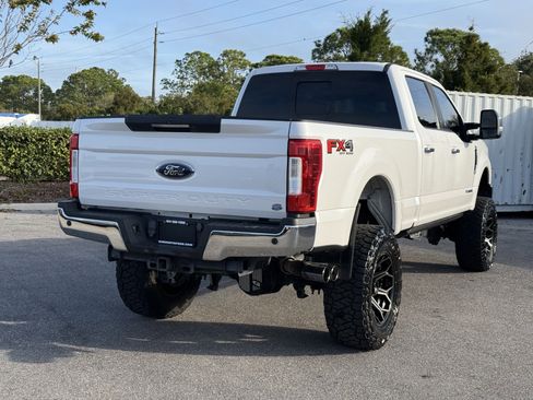 Used 2018 Ford F250 Lariat w/ Lariat Ultimate Package image 4