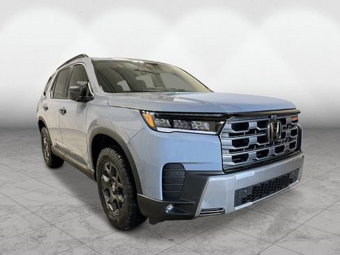 New 2026 Honda Pilot TrailSport image 9
