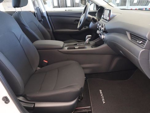 Used 2025 Nissan Sentra S image 39