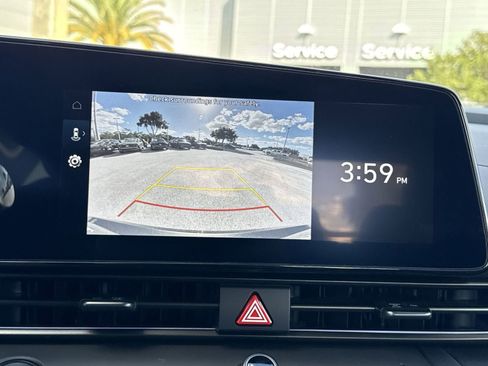 Used 2025 Hyundai Elantra SEL w/ Cargo Package image 20