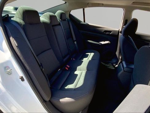 Used 2024 Nissan Altima 2.5 SV w/ SV Premium Package image 17