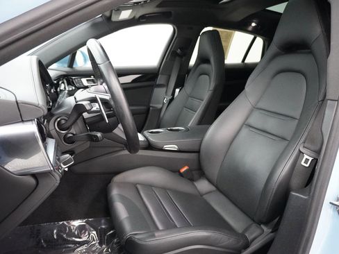 Certified 2023 Porsche Panamera image 5