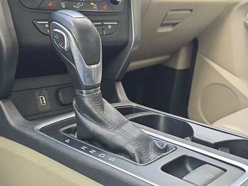 Certified 2019 Ford Escape SEL image 19