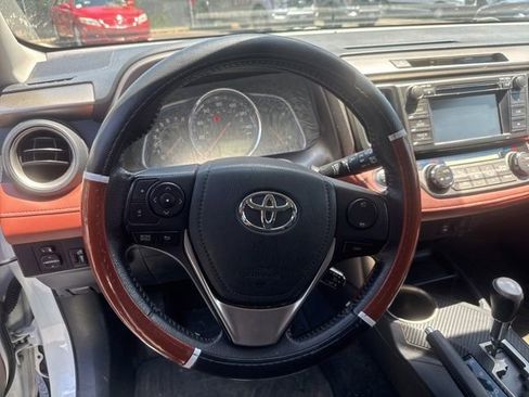 Used 2013 Toyota RAV4 Limited AWD/4WD image 20