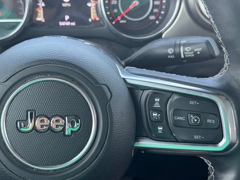 Certified 2020 Jeep Gladiator Rubicon AWD/4WD image 25