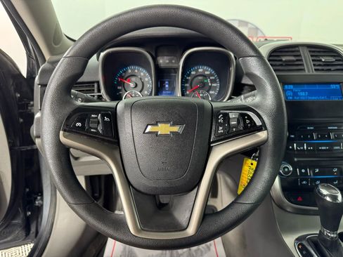 Used 2015 Chevrolet Malibu LS image 13