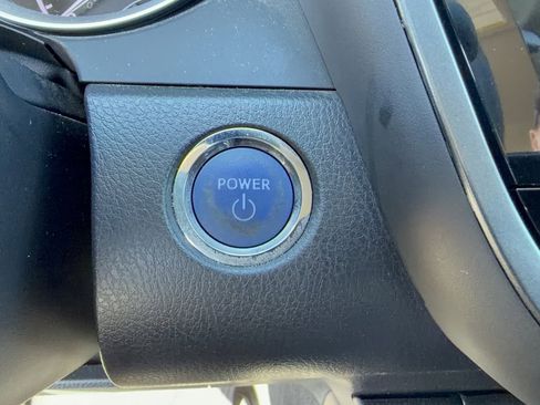 Used 2022 Toyota Camry LE image 22