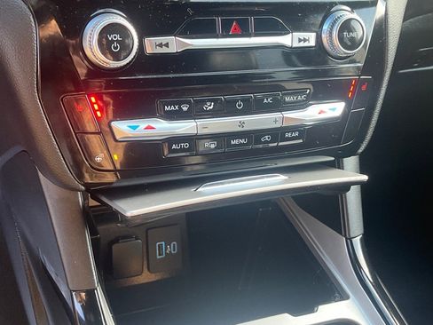 Certified 2023 Ford Explorer ST-Line w/ Class IV Trailer Tow Package image 15