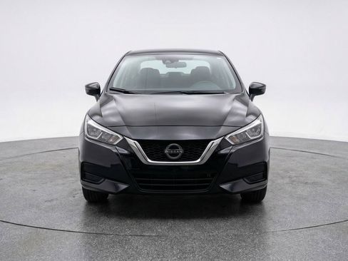 Used 2025 Nissan Versa SV FWD image 2