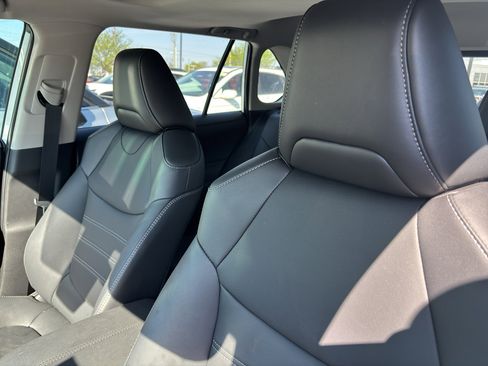Used 2025 Toyota RAV4 XLE Premium image 7