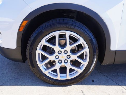 Used 2024 Chevrolet Blazer LT image 27