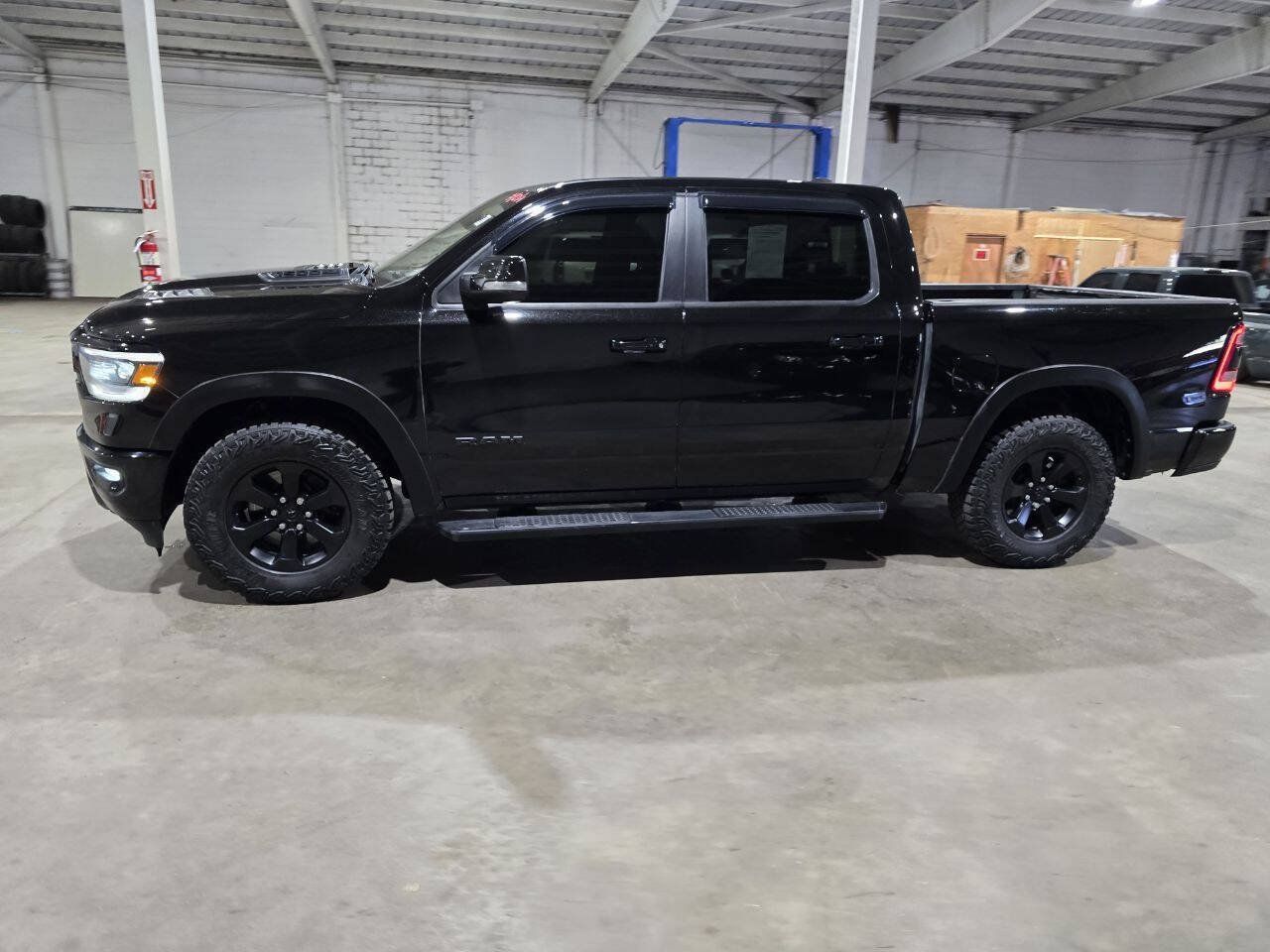 Used 2019 RAM 1500 Sport w/ Level 2 Equipment Group AWD/4WD image 4