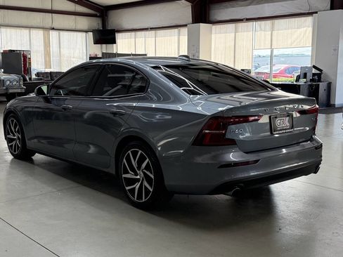 Used 2020 Volvo S60 T6 Momentum AWD/4WD image 4