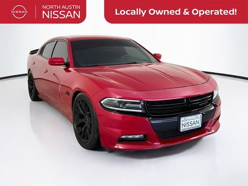 Used 2017 Dodge Charger R/T w/ Plus Group RWD image 1