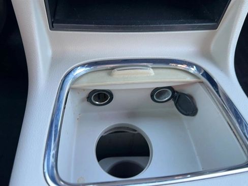 Used 2019 Dodge Grand Caravan SXT image 36