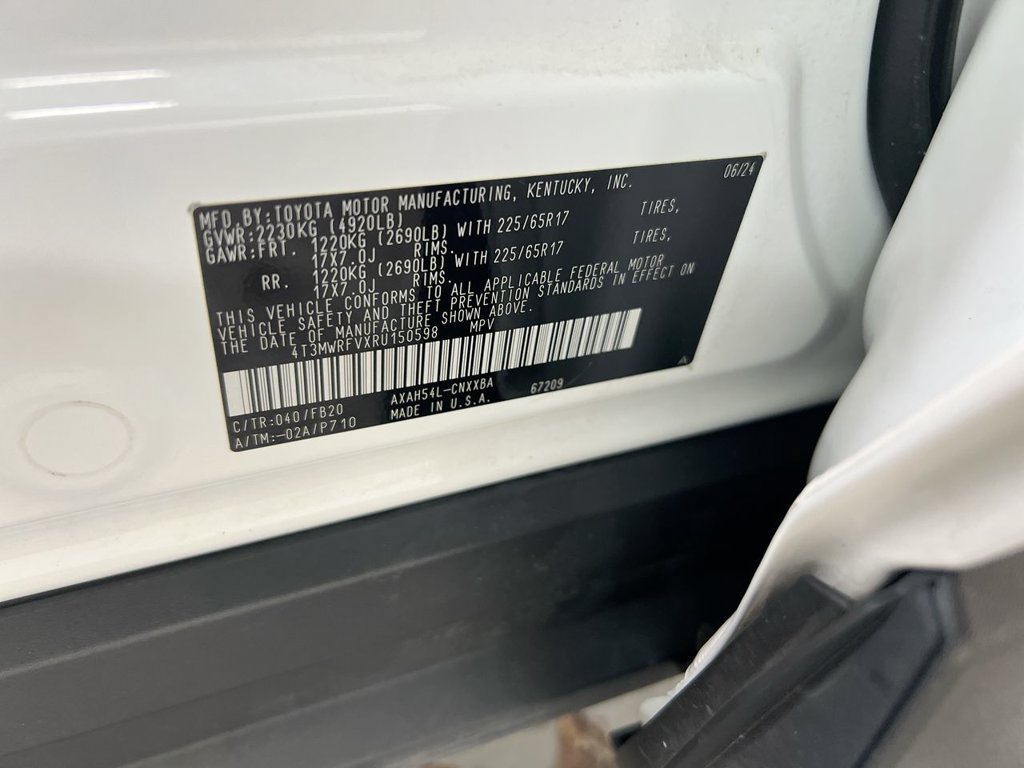 Used 2024 Toyota RAV4 LE AWD/4WD image 27