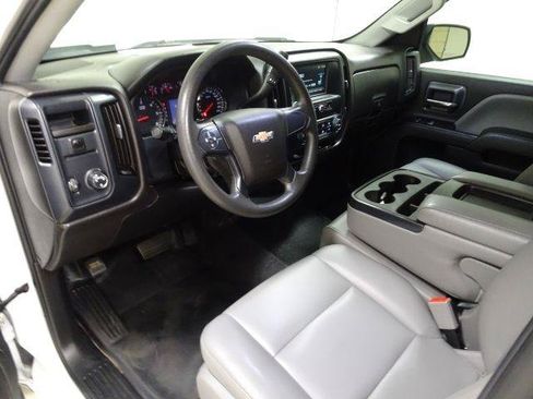 Used 2019 Chevrolet Silverado 1500 W/T RWD image 17