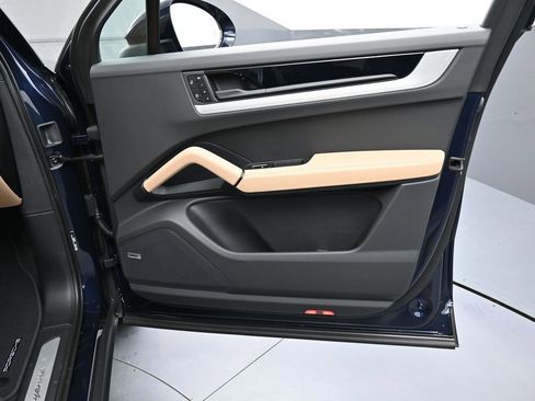 New 2026 Porsche Cayenne AWD/4WD image 28