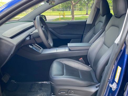 Used 2026 Tesla Model Y Long Range image 36