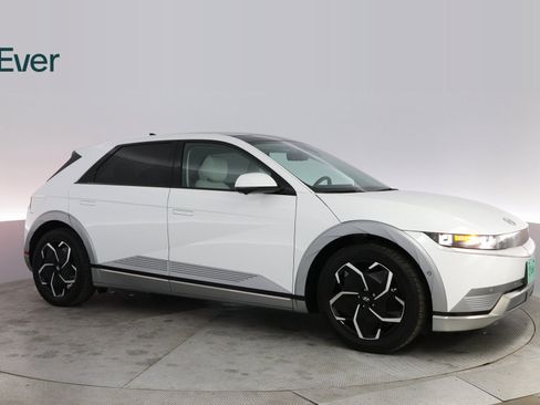 Used 2024 Hyundai Ioniq 5 Limited image 5