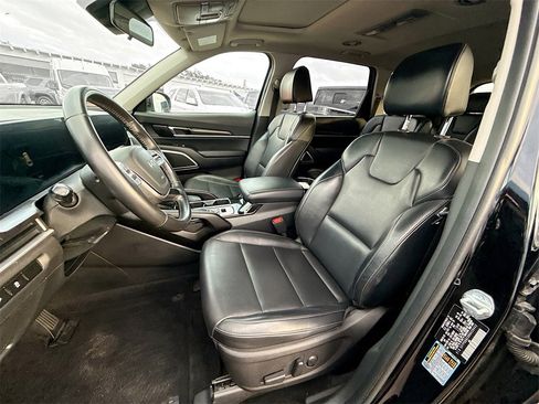 Used 2024 Kia Telluride S w/ S Sunroof Package image 23