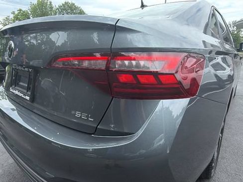Used 2022 Volkswagen Jetta SEL FWD image 11