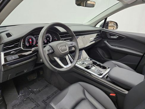 Used 2023 Audi Q7 2.0T Premium w/ Convenience Package AWD/4WD image 12