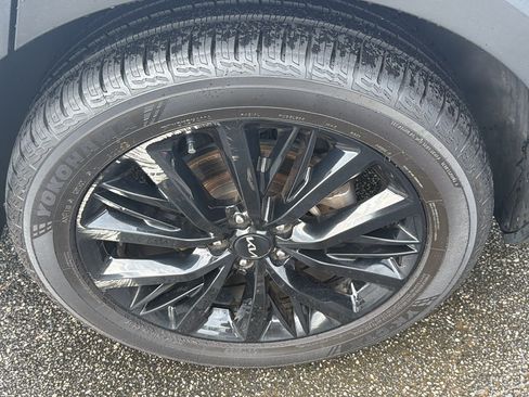 Used 2022 Kia Telluride SX w/ SX Prestige Package AWD/4WD image 12