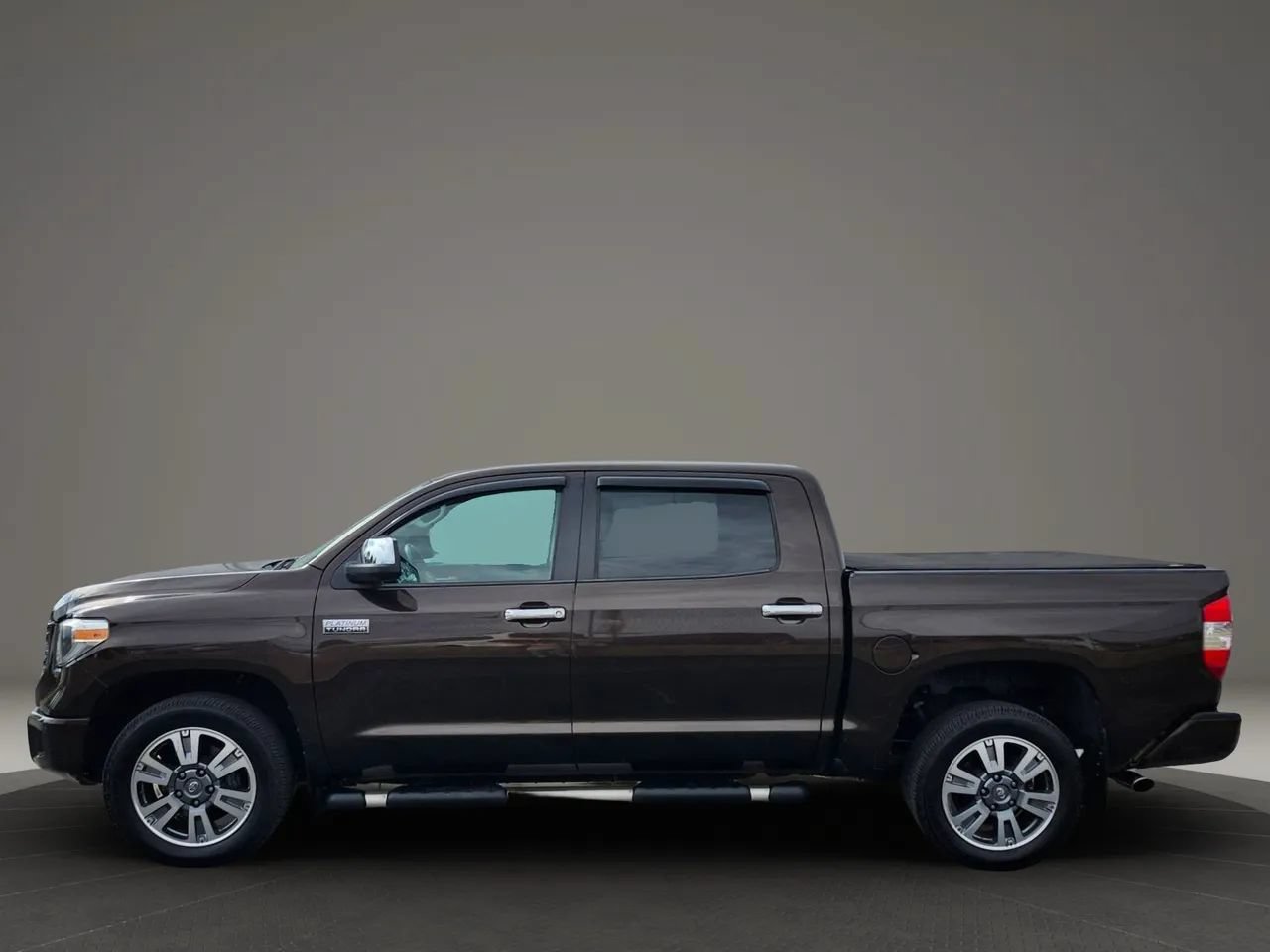 Used 2019 Toyota Tundra Platinum AWD/4WD image 2