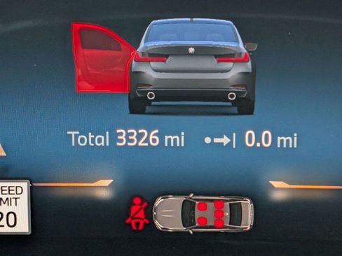 Used 2025 BMW 330i xDrive Sedan w/ Premium Package image 23