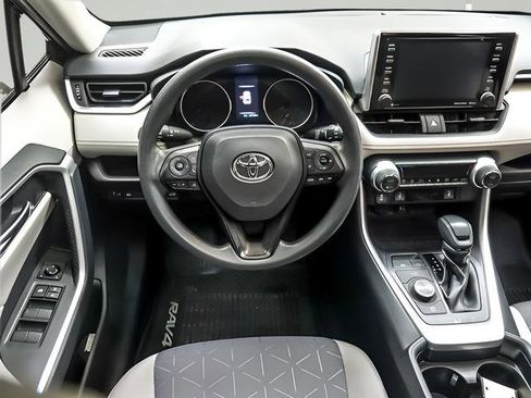 Used 2019 Toyota RAV4 XLE w/ Convenience Package AWD/4WD image 13
