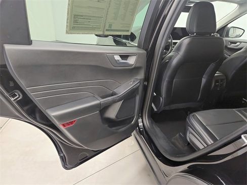 Used 2025 Ford Escape Platinum image 34