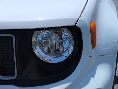 Used 2022 Jeep Renegade Latitude w/ Convenience Group AWD/4WD image 10