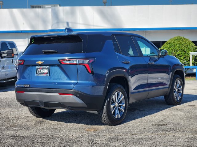 Used 2026 Chevrolet Equinox LT w/ Safety and Technology Package FWD image 7