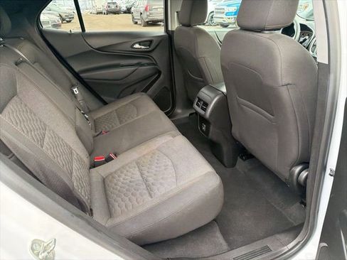 Used 2019 Chevrolet Equinox LT FWD image 18